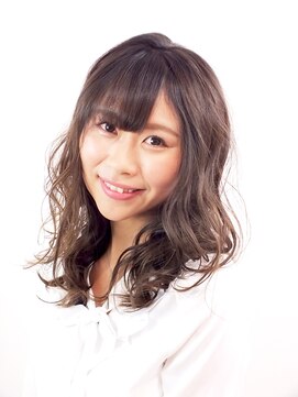 アフィナー(Afinar) 【大人かわいい♪】ラフウェーブミディアム【横浜/Afinar】