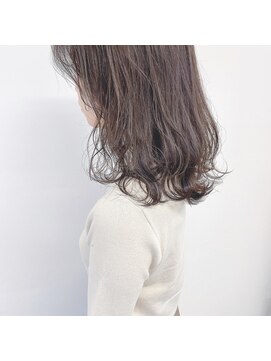 ガーランドウメダ(Garland umeda) リラックスウェーブ＿ミディアム＿000832