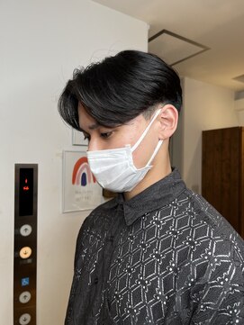 エクリ 麻布十番(equri) ニュアンスパーマセンターパート