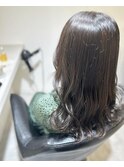透明感たっぷりオリーブベージュ