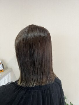 ヘアーアートミュージアム(Hair Art Museum) 切りっぱなしスタイル、マットグレージュ