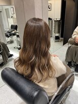 タカハシ ヘア アンド スパ(TAKAHASHI HAIR&SPA) ロングレイヤーホワイトベージュ