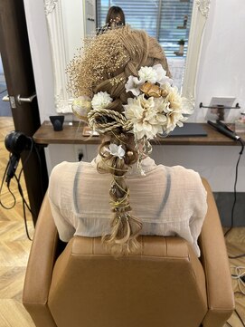 ハロー(...Hello) 編みおろし ヘアセット 成人式ヘア