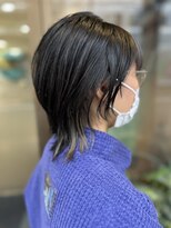 プラス エー(PLUS A)&nbsp;インナーカラー×ミディアムウルフ