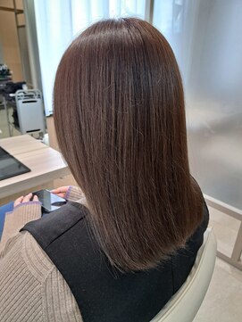 トッカ バイ クローネ 浦和(tocca by KRONE) アッシュグレージュ