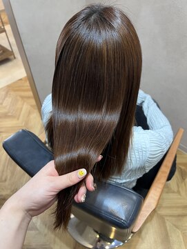 ナンバー 大分中央町店(N°) 艶さらストレート♪