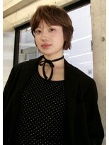 ミース(MIES) ベージュカラー/クラシカルなボブ/難波