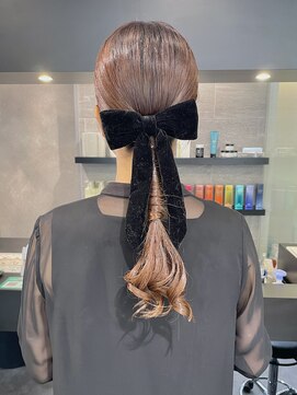 ケンジ 横浜(KENJE) タイトヘア/編みおろし/ベロアリボン/お呼ばれヘア/結婚式