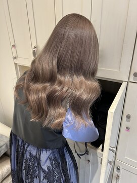 melt.tokyo【メルトトウキョウ】【4月中旬NEW OPEN（予定）】 インナーカラー/トリートメント/デザインカラー/ペールピンク