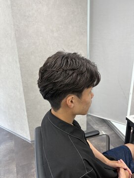 メンズサロンドットリアン(dot. lien) センターパートフェザーパーマ【町田/町田駅/MEN'S】