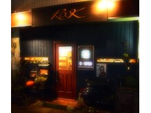 ヘアーラウンジ ルーク(hair lounge Rook)の雰囲気（青い壁のお店です☆よくBarと間違われます(笑)）