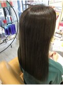 どこまでも透き通るアクアブルー