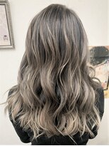 ミューテ(Mu-te)&nbsp;エアタッチ＋ホワイトヤ－ジュ。オーガニック”シャイニー”