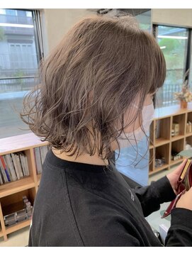 ナル(nalu.) ボブ / くすみベージュ / グレージュ