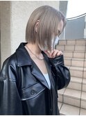 ハイ透明感ベージュカラー.bob ハイライトカラー