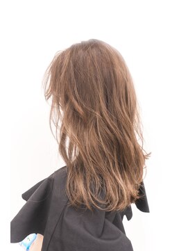 シカ(sica) グレージュカラー