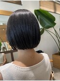 切りっぱなしのボブスタイル
