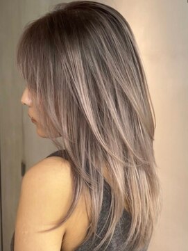 ヨロ 小岩(YOLO) ハイライトショートヘアダブルカラーイルミナカラーオージュア