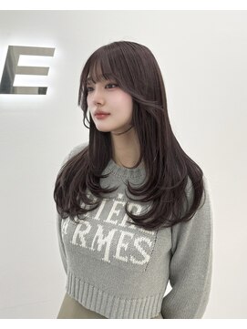 ダンス 渋谷(DANCE) ぱっつん前髪斜めバンググレーベージュレイヤーロング韓国ヘア