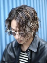 レタッチバイフィフス(RETOUCH by fifth)&nbsp;波巻きスパイラルパーマツーブロックツイストパーマメンズヘア