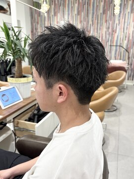 アース 長崎時津店(HAIR&MAKE EARTH) ツーブロックスタイル