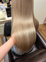 エクファ ヘア リゾート 大津 瀬田店(ex-fa hair resort)&nbsp;イメチェン/ホワイトブロンド/外ハネボブ/美髪/大津/瀬田