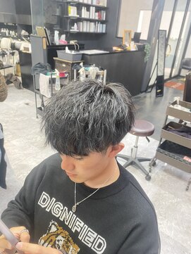 アローズ 久留米店(arose) ツイストスパイラル　刈り上げツーブロック