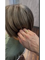 アトリエアルシュ(atelier ARCHE) 白髪ぼかし