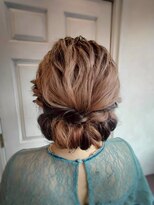 アロマ ヘアー ルーム 新宿3号店(AROMA hair room)&nbsp;ヘアアレンジ　お呼ばれヘア　シニヨン　編み込み