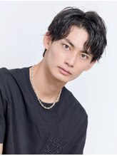 グレートギンザ(GREAT GINZA) ミディアムウルフ毛流れセンターパート