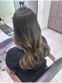 オリーブベージュ