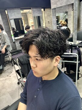 アノ(Ano.) 大分20代30代センターパートシャドウパーマ