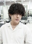 毛流れヘア金髪ナチュラルセンターパートツーブロック