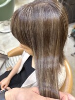 キセツ(ki se tsu)&nbsp;白髪が目立ってきたら。ナチュラルハイライトで自然に馴染ませる