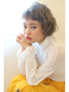 ツナリガ(Tsunariga) 【Tsunariga】 フェミニンパーマのショートボブ
