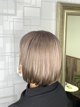 リトル(Re:tle) 【河野有希】白髪ぼかしのラベンダーホワイトベージュ