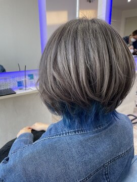 ヘアーディア みどり店(Hair...DiA) シルバー×インナーブルー
