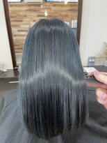 スリー(THREE)&nbsp;ブルーブラック