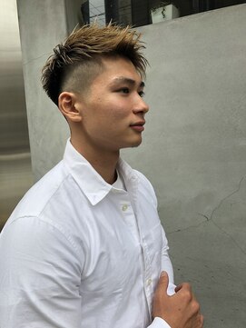 パル(PARU) フェードカット