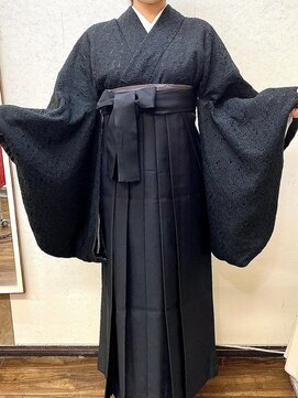 ヘアセットアップス(UP's) 【卒業式 袴着付け＋ヘアセット】カッコ良い黒一色の袴♪(*^-^*)