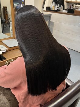 アンクル(ancre)の写真/最高峰の髪質改善縮毛矯正で手で乾かすだけで最高の美髪に【髪質改善 十日市 美容室】
