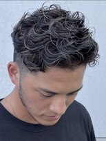 レタッチ バイ フィフス 天神大名(RETOUCH by fifth)&nbsp;福岡スペインカール外国人風パーマメンズマッシュフェードメンズ