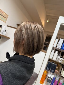 ニーノ(Nino) 透明感♪【髪質改善】20代30代40代内巻き艶感ショートボブ小顔