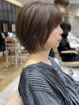 アフロート ルヴア(AFLOAT RUVUA) みねスタイル♪ 似合わせ ショート ボブ 30代 40代 小顔 新宿