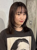 ノラジャーニー(NORA Journey)&nbsp;ミディアムレイヤーカットハッシュカットシャギーレイヤー