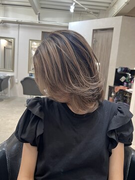 ジーレ(jiire) 外国人風バレイヤージュ　グレージュ