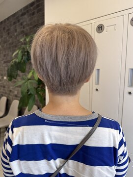 レム 泉中央店(L.E.M) ホワイトベージュ