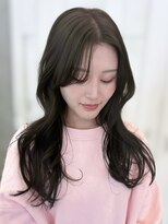 アトロ(Atoro)&nbsp;顔まわりが可愛い透明感ブラウン×くびれレイヤー