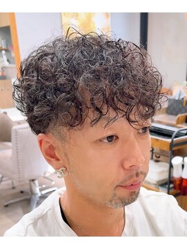 ケイプラス(Kei+) ニュアンスカール・メンズショート