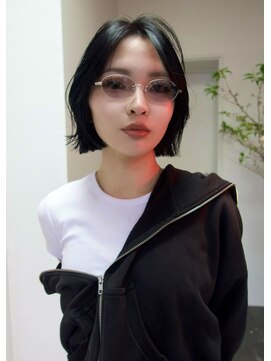 ゾーイダイミョウ(ZOEY daimyo) 大名　レイヤーカット　ブリーチカラー